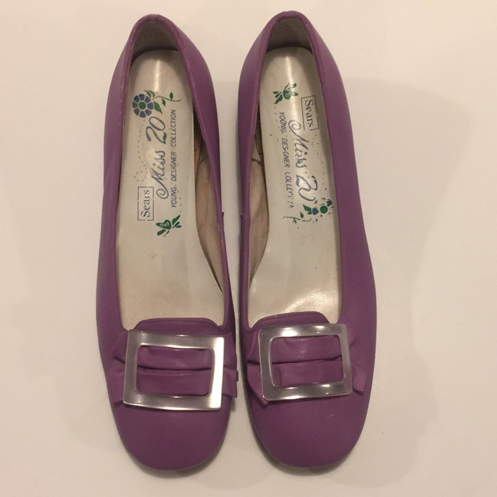 ********SOLD********Vintage Lilac Buckle Shoes Size 7 1/2B Sears